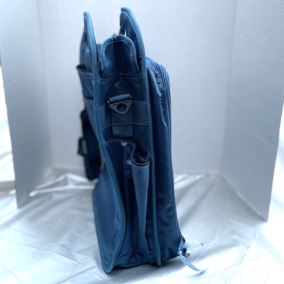 Crop In Syle Large Blue Zippered Scrapbook Paper Pocket Craft Case 16" X 14" - Picture 6 of 8